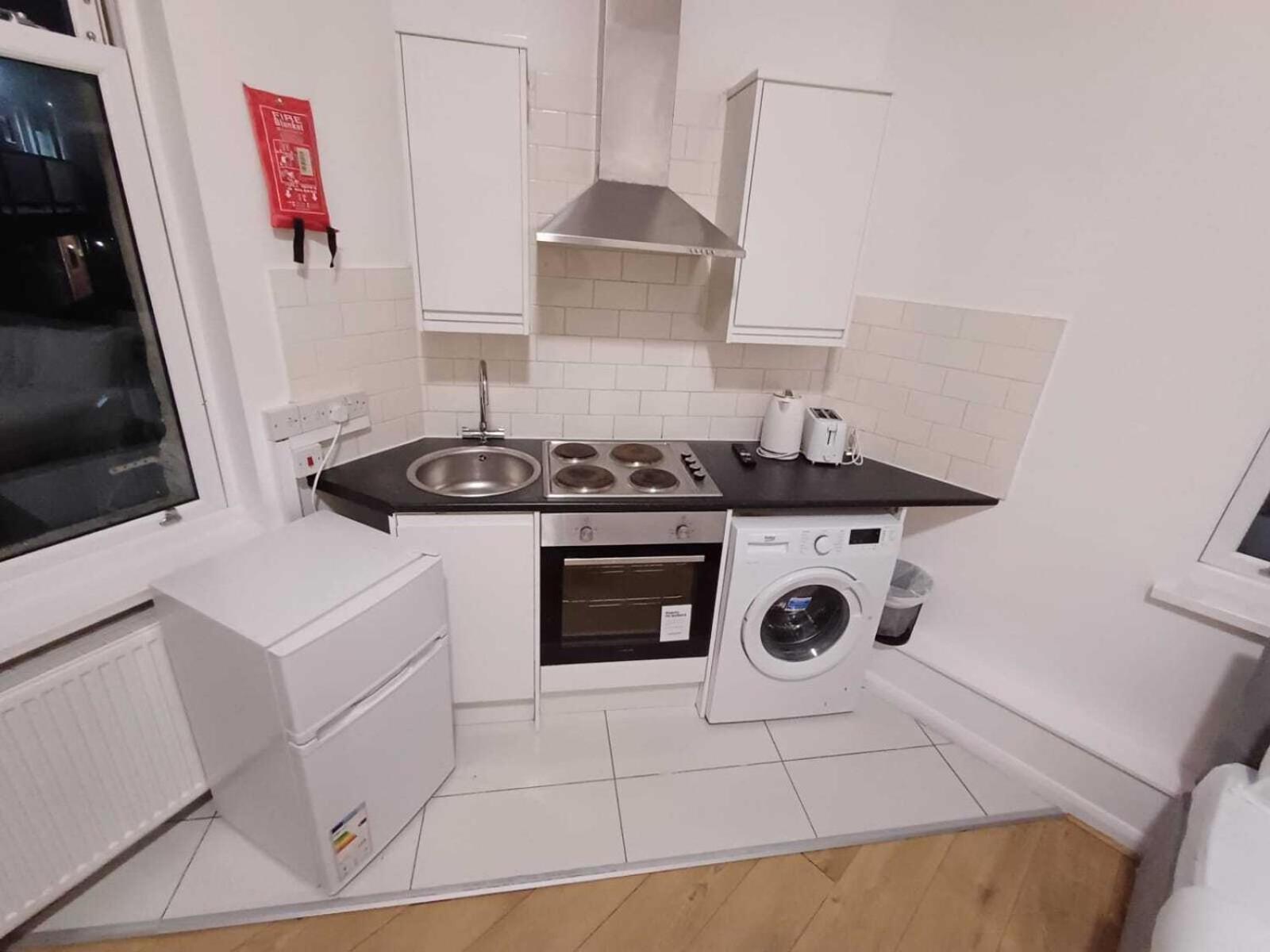 Modern Studios Queenspark Londres Habitación foto