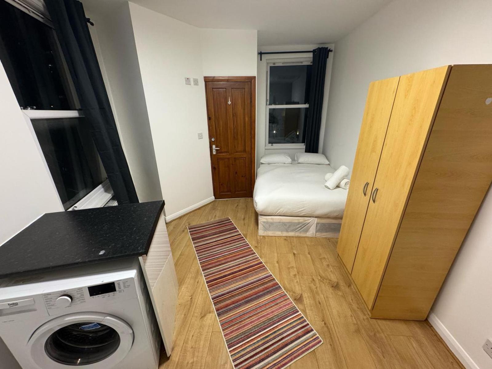 Modern Studios Queenspark Londres Habitación foto