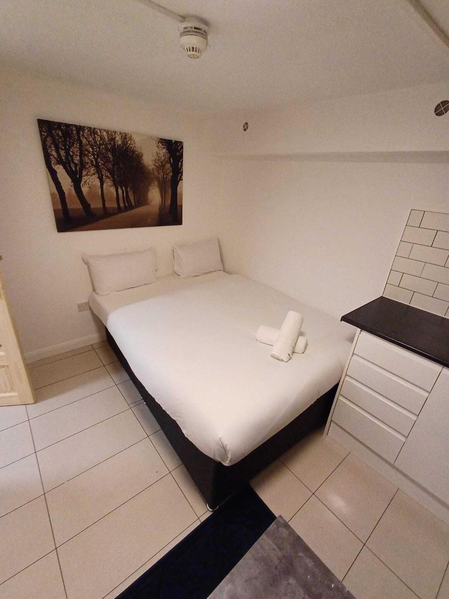Modern Studios Queenspark Londres Habitación foto