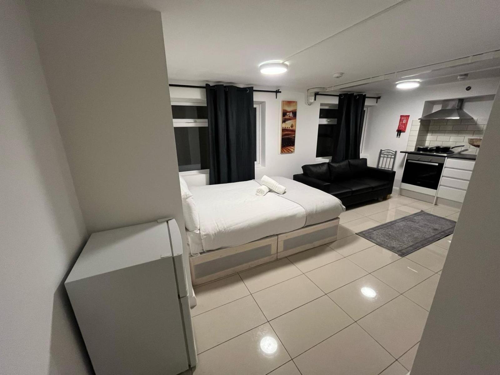Modern Studios Queenspark Londres Habitación foto